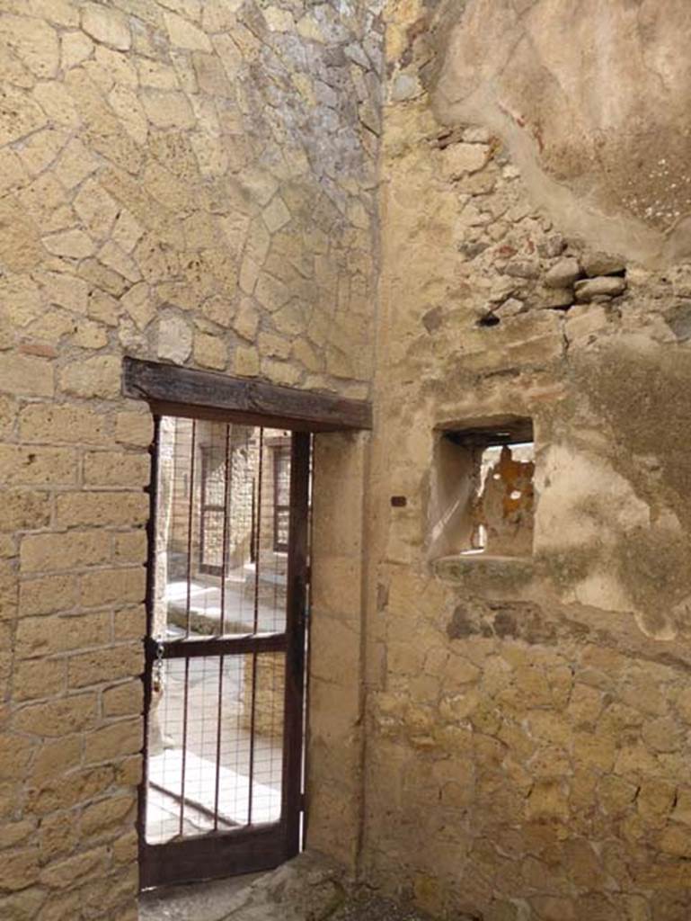 III 16, Herculaneum, October 2014.  Room 2, looking towards doorway in north-east corner leading to entrance corridor, and window in east wall. Photo courtesy of Michael Binns.
